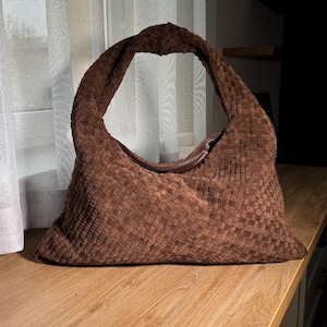 Schokolade Wildleder Hobo Tasche, Sardine Tasche, Ita Bag Crossbody, geflochtene Ledertasche