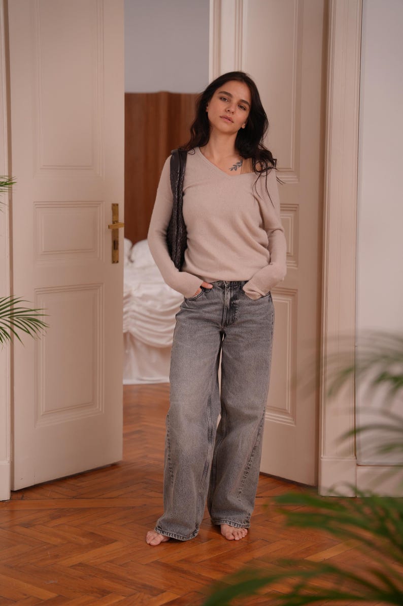 magnets bag,
woven leather purse,
leather tote bag,
hobo hand bag,
leather slouchy bag,
casual leather bag,
everyday bag,
genuine leather bag,
anniversary gift,
chocolate brown bag,
shoulder bag,
school handbag,
birthday gift,