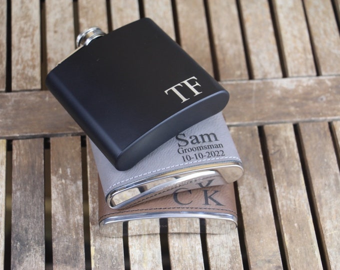 Padrinos de boda Regalo-Conjunto de matraz personalizado para hombres-Rustic Brown Leather Hip Flask-Best Man Flask-Bridal Role Name Date Groomsman Flask