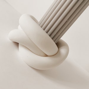 Ensō Musubi White Clay knot candle holder