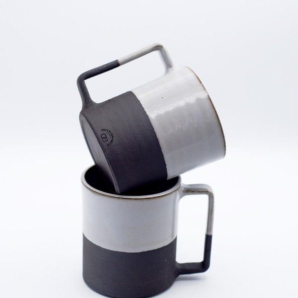 MADE TO ORDER Ceramic Mug With Handle 18 oz, Coffee Mug, Pottery Mug, Handmade Mug, Black and White Mug