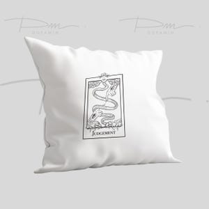 Funda de almohada bordada con la carta del Tarot del Juicio: simbolismo espiritual sobre lienzo de algodón, decoración mística para el hogar.