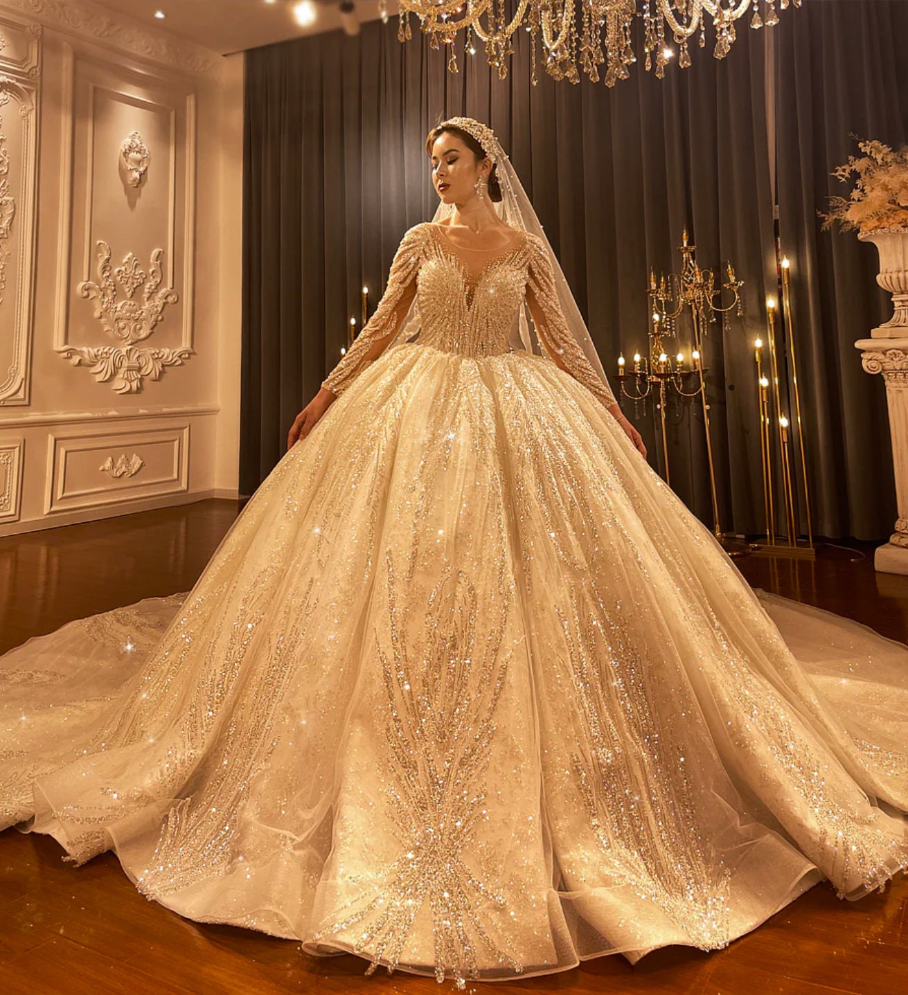 LUXURY Wedding Dress VELVET Sexy V-neckline Dubai Style Full - Etsy UK