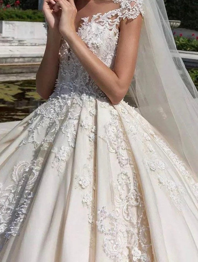 Wedding Dress JASMINE A-Line Lace Applique Short Sleeve Button Bride Dress Cathedral Train Bridal Gown Plus Size image 4