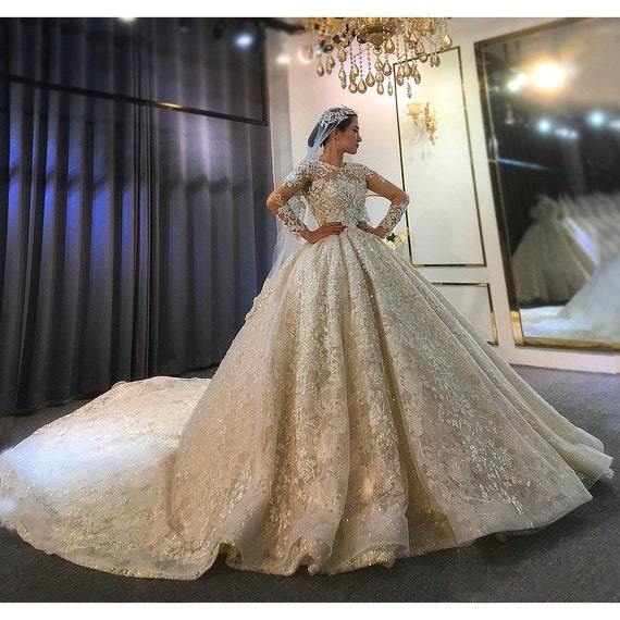 Luxury Pearls Dubai Wedding Dresses Off Shoulder Bridal Gowns Custom Made  Arabic Appliques Sequined Vestido de novia - AliExpress