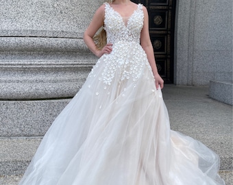 Wedding Dress MILANA Beach Wedding Dress Backless 3D Flowers Sleeveless V-neck Boho A-Line Princess Bride Gowns