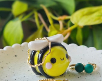 Bumblebee Trinket Dish, Ring Tray, Clay Jewellery Storage, Handmade Ceramic, Polymer Clay, Bracelet, Earrings, Necklaces, Speckled Clay, Bug