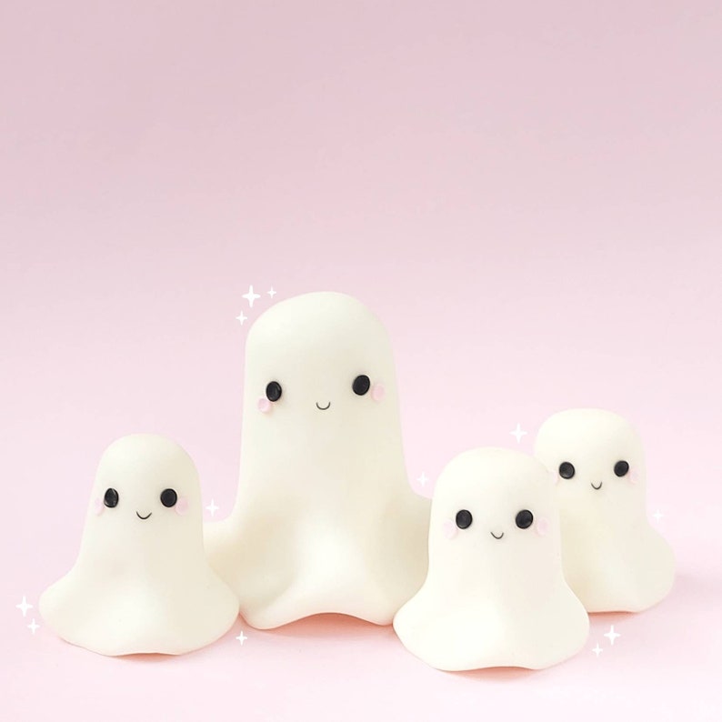 Pink Screaming Ghost Statue – Glow-in-the-Dark Halloween Decor, Resin Figurine For Home & Office