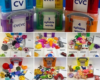 Set met miniatuurobjecten in de vorm van woorden voor logopedie | Apraxie, articulatie, cvc, cvcv, cvcvc, vc, cv, woorden van 3 en 4 lettergrepen