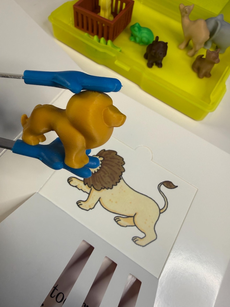 Querido kit de cuentos del zoológico con mini objetos. Libro de terapia del habla sobre el zoológico. imagen 8