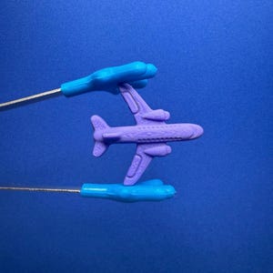 AVION miniature Mini jet - Thème transport de mini objets d'orthophonie - Mini avion