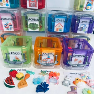 Themaset met mini-objecten snuisterijen voor logopedie - categorieën- sorteerset in organizer met meer dan 200 mini's voor thema's en kaarten