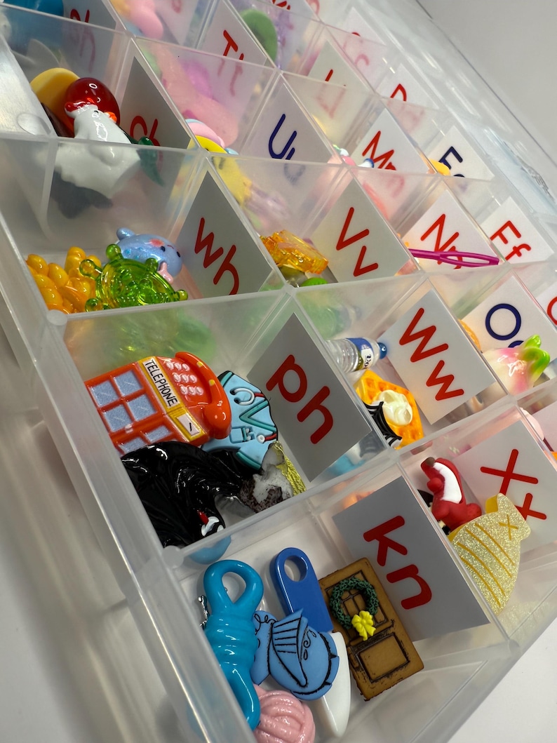 Alphabet Mini Objects Set – Phonics & Digraphs Kit | Montessori Sound Set  Speech Therapy Trinkets | Say and Play Mini Objects