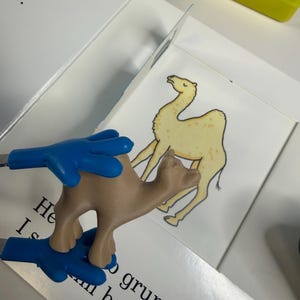 Querido kit de cuentos del zoológico con mini objetos. Libro de terapia del habla sobre el zoológico. imagen 9