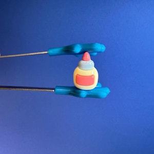 Mini bibelot bouteille de colle - Objets scolaires Montessori Miniatures-Doodads - Bibelots