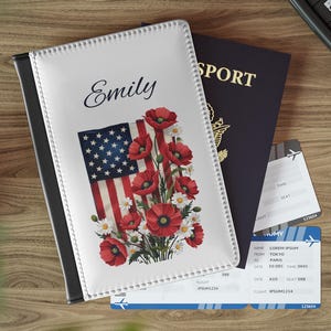 Funda de pasaporte personalizada con bandera de EE. UU., diseño floral, regalo para equipaje, monograma, esencial para viajes estadounidenses, billetera personalizada para pasaporte estadounidense