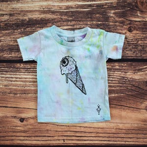 Graphic Tee Shirt Tie Dye Trippy Kids Eye Scream Graphic