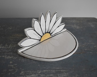 White Daisy Ceramic Altar Jewelry Trinket Stand Home Decor Flower Power Gifts