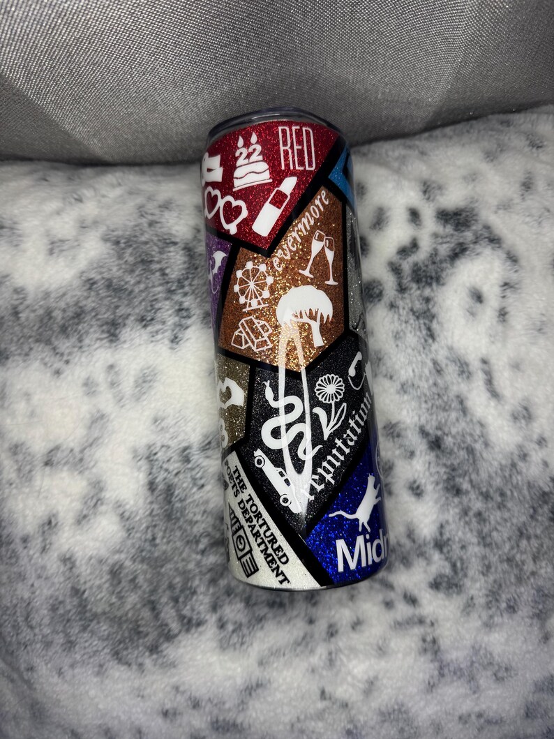 Vaso con purpurina de iconos de las eras de Swiftie imagen 4
