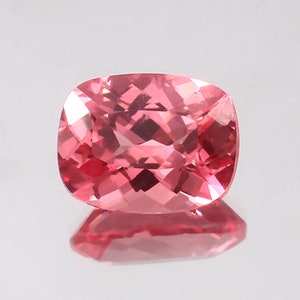 Safira Padparadscha do Ceilão AAA: Gema solta com lapidação almofada (13x10x7 mm)