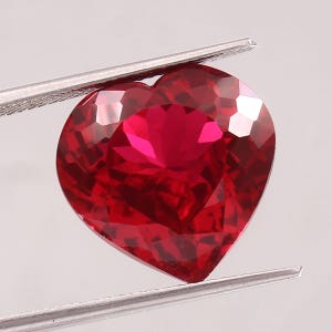 AAA Flawless Mozambique Blood Red Ruby Loose Heart Gemstone Cut Beautiful Luster Quality, Fashion Jewelry& Ring Making Product 22x22  MM