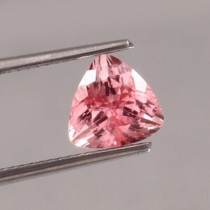 AAA Ceylon Padparadscha Sapphire: 8x8 mm Trillion Cut Gemstone