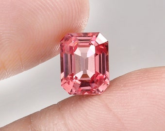 AAA Ceylon Padparadscha Sapphire: 9x7mm Radiant Cut Loose Gemstone