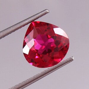 AAA Flawless Mozambique Blood Red Ruby Loose Heart Gemstone Cut 2.50Ct Beautiful Luster Quality,Fashion Jewelry & Ring Making Product 8x8 MM