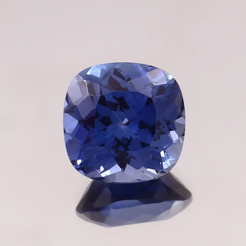 AAA Ceylon koningsblauwe saffier: 10 x 10 mm kussengeslepen edelsteen afbeelding 2