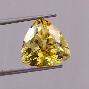 AAA Flawless Ceylon Yellow Sapphire Trillion Cut Loose Gemstone Quality Loupe Clean,Sapphire Fashion Jewelry And Ring Making Product 15x15MM