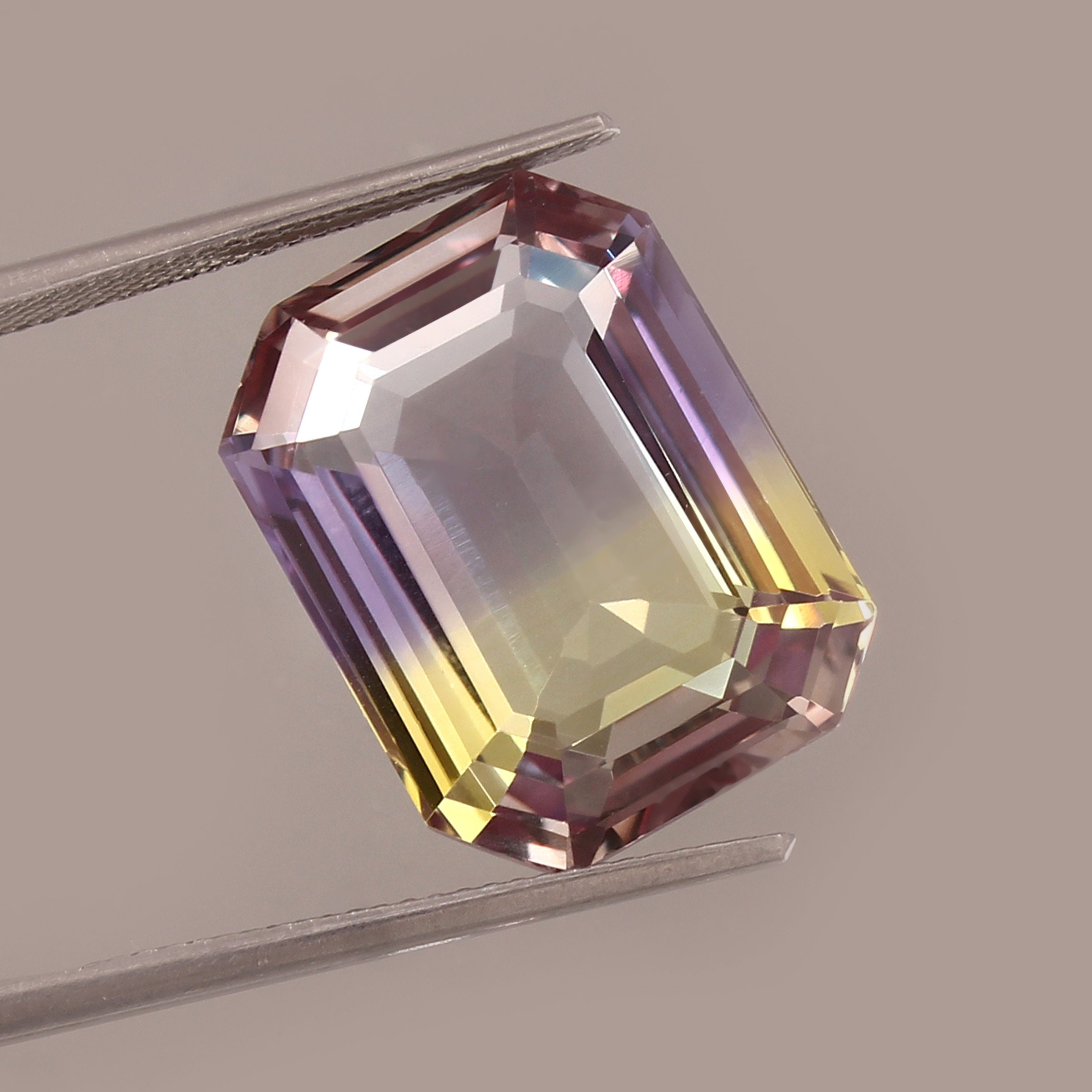 Ceylon Bi-color Sapphire: Radiant Cut Loose Gemstone (18.8x14.3mm) - Etsy