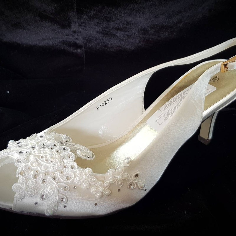 bridesmaid kitten heels