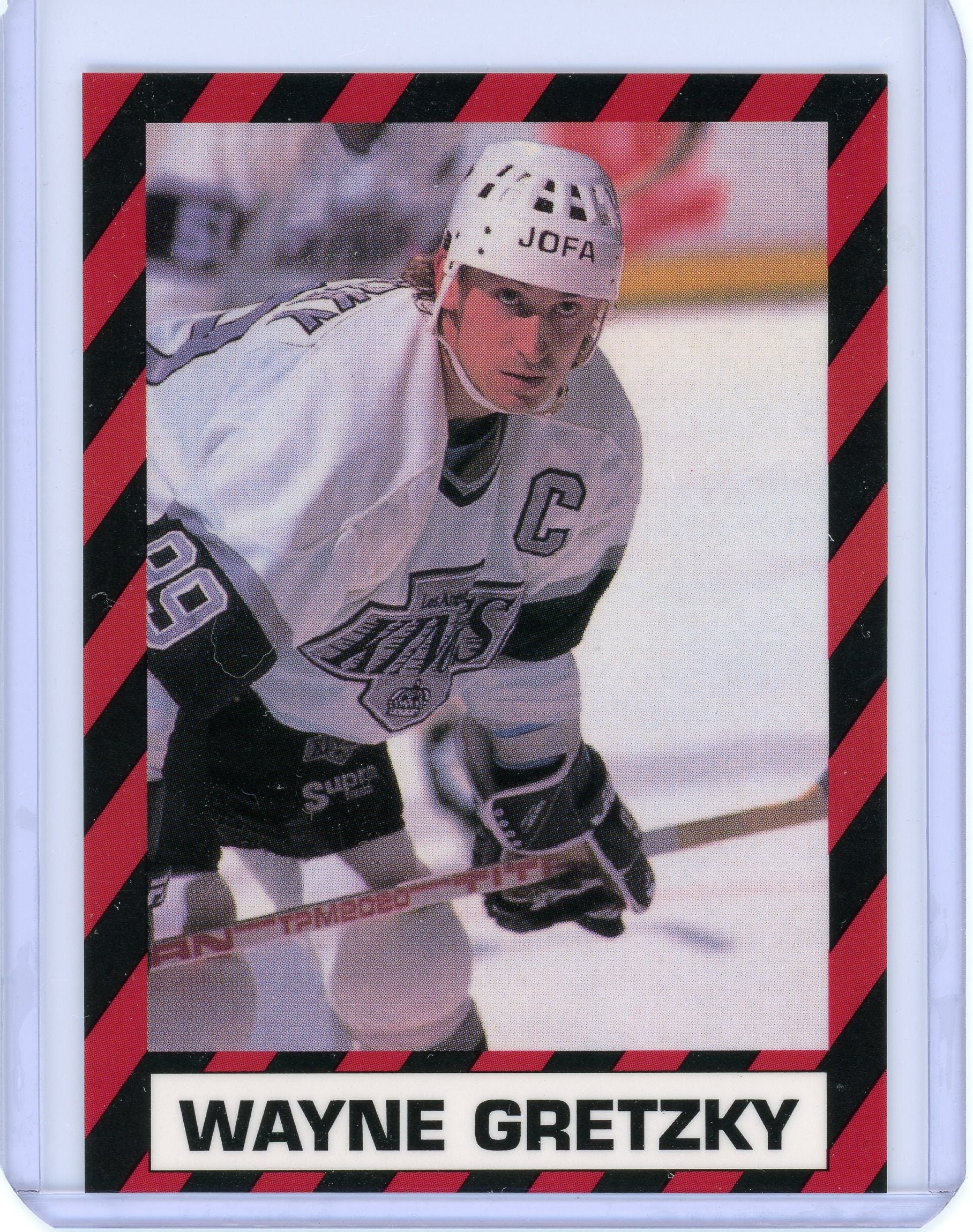 Wayne Gretzky (HOF) 1981 Topps #16 PSA 8 Ice Hockey Card