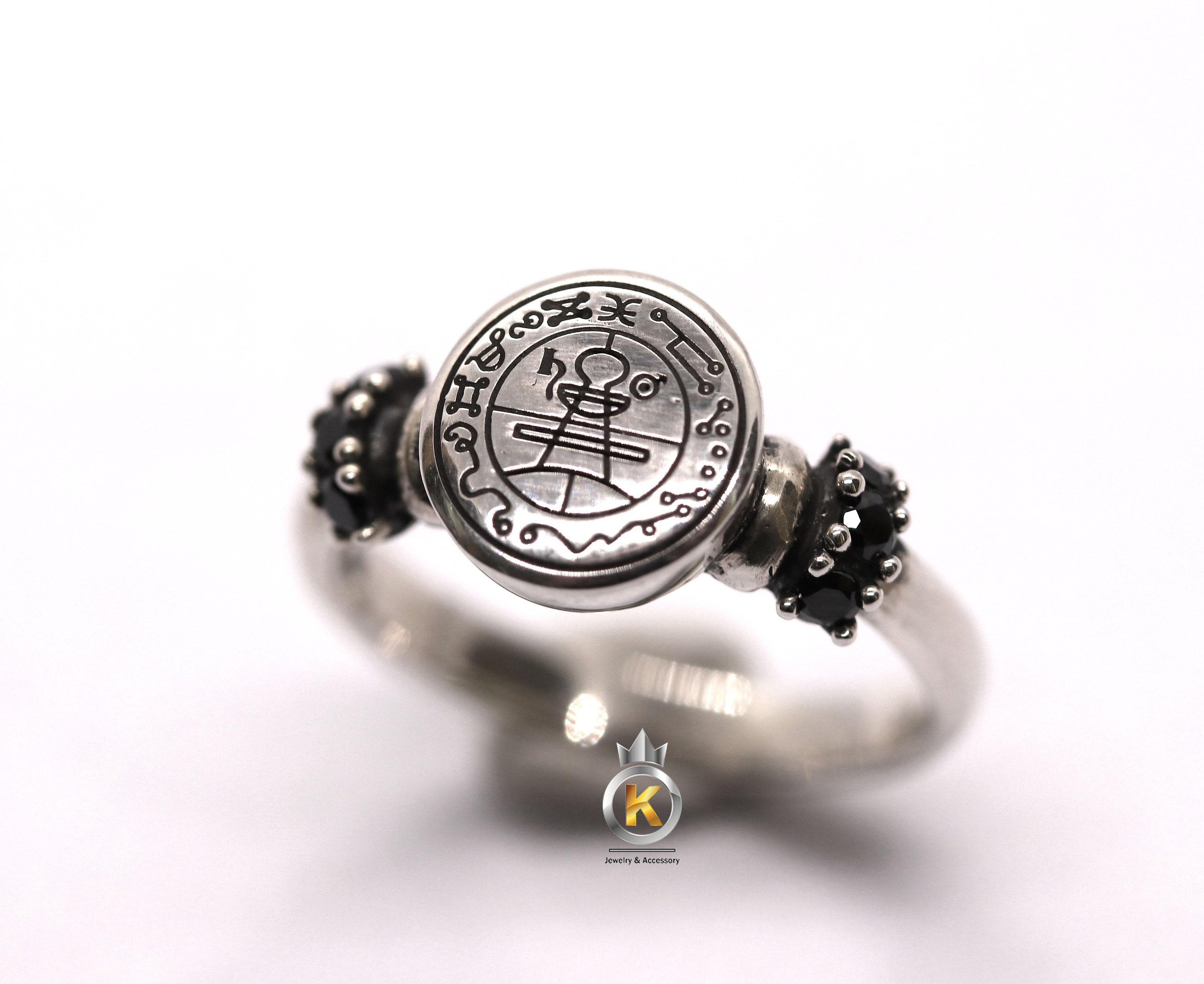 OX JEWELRY Silver Circle of Wisdom Ring