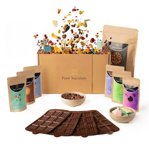 DIY chocolate set for children – 4-piece party set to make your own chocolate (mini molds)