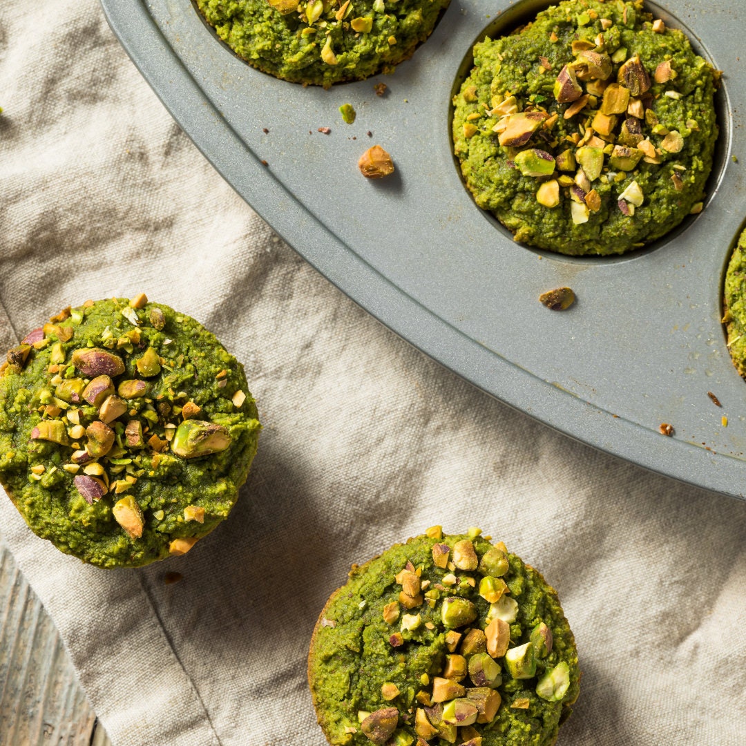 Toping Springkel Pistachio Topping, Sprinkle Decoration for Pastries, Cakes and ...