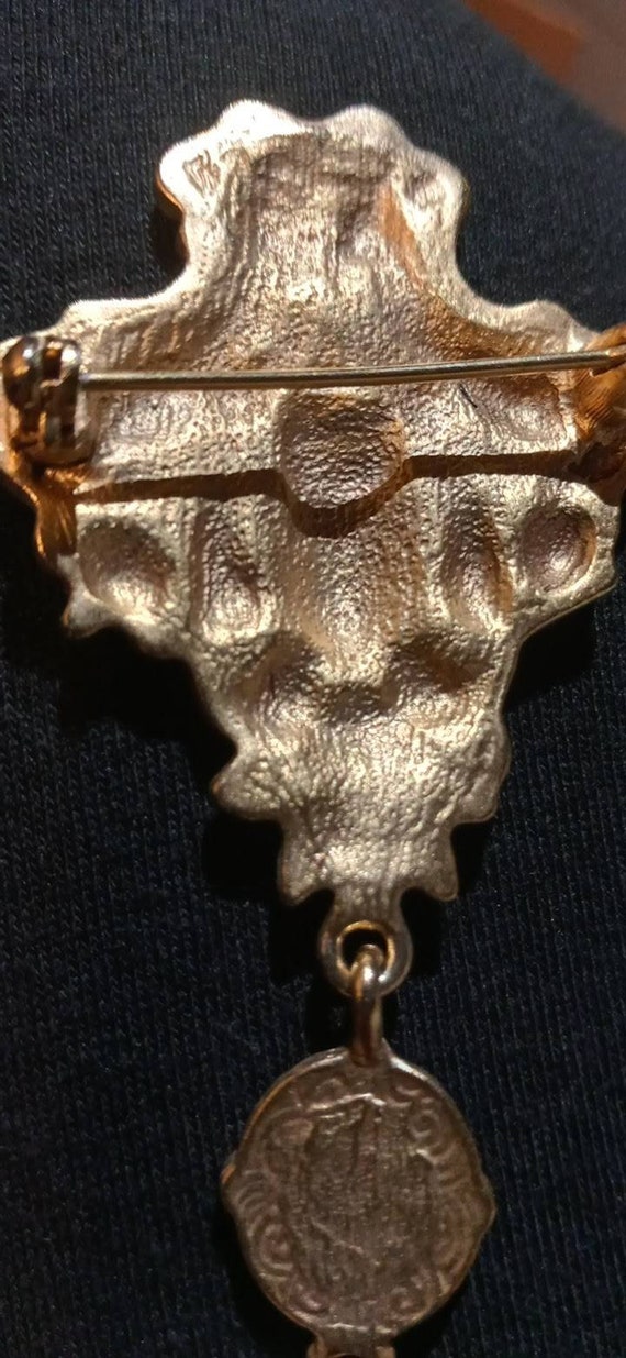 Beautiful Vintage Costume Jewelry Pins / Brooches Gem