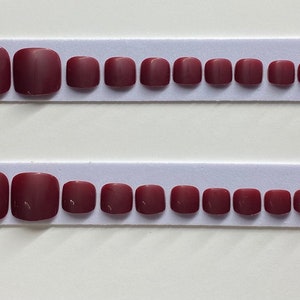 Maroon Press On Toe Nail Kit