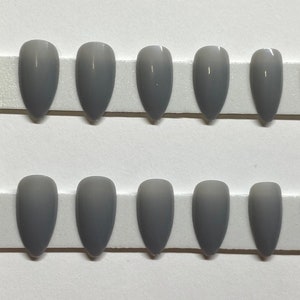 Grey Medium Stiletto Press On Nail Kit