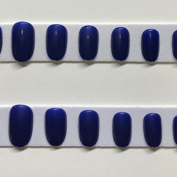 Navy Blue Medium Round Press On Nail Kit