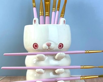 Bunny Ceramic Brush Holder – Cute Artist Water Cup & Painting Tool Organizer