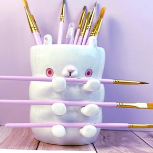 Bunny Ceramic Brush Holder – Cute Artist Water Cup & Painting Tool Organizer
