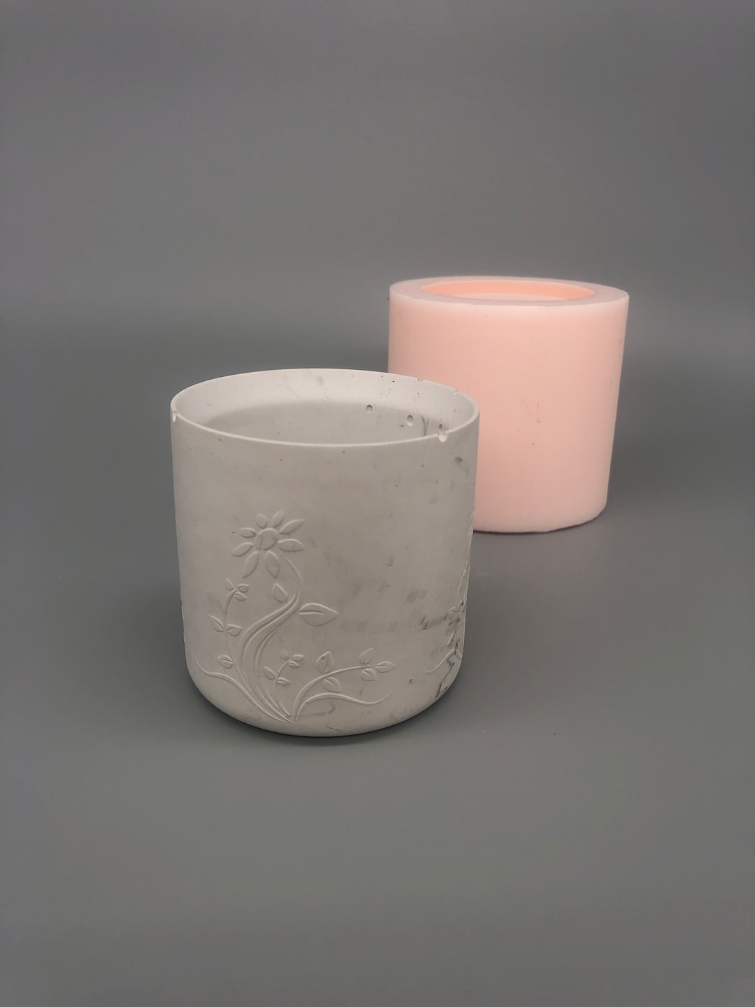 Embossed Flower Cylinder Silicone Mold: DIY Candle & Planter Crafting ...