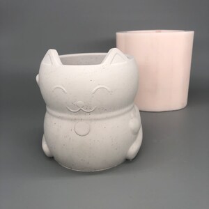 Silicone Mould &quot;Waving Lucky Cat&quot; Planter for Good Fortune and Cute Decor