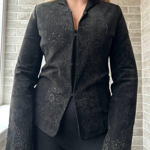 Leather suede black jacket 80s bomber with floral pattern vintage distressed jacket 90s leather blazer classic jacket y2k size 36 ( S )