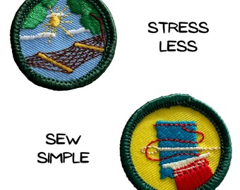 Eclaireuse junior à la retraite, badge anti-stress à coudre simple gilet à écharpe uniforme rare exigences disponibles HTF plus nouveau