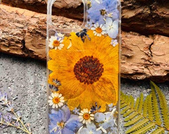 Pressed Flower Phone Case: Real Floral Design, Protective Bumper