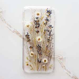 Capa de telefone com flor prensada de lavanda para iPhone 16 15 14/ 14Plus/ 14Pro/14 Pro Max/13/ 12 / 11/ XR/ XS/ Galaxy S25 Ultra Plus/S24/S23/S22/ S21