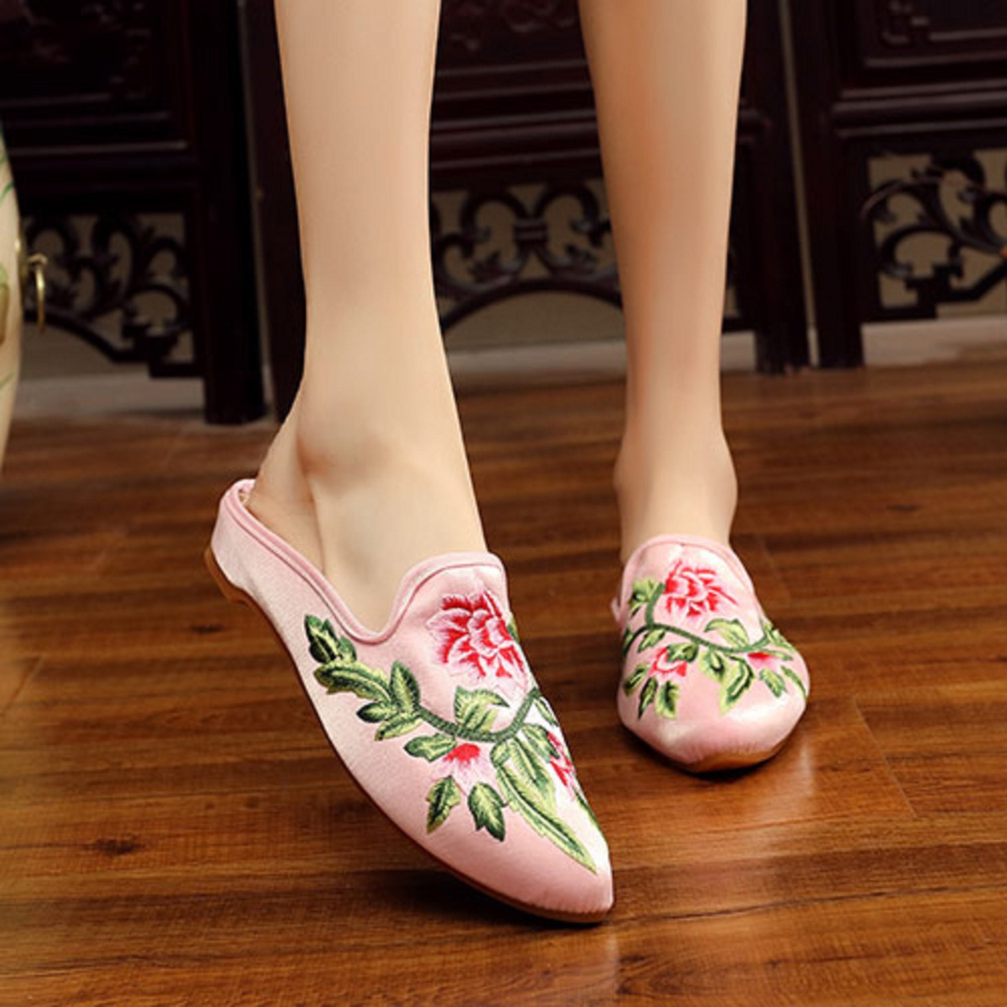 Flower Embroidered Shoes handmade Emboroidered Shoes close - Etsy