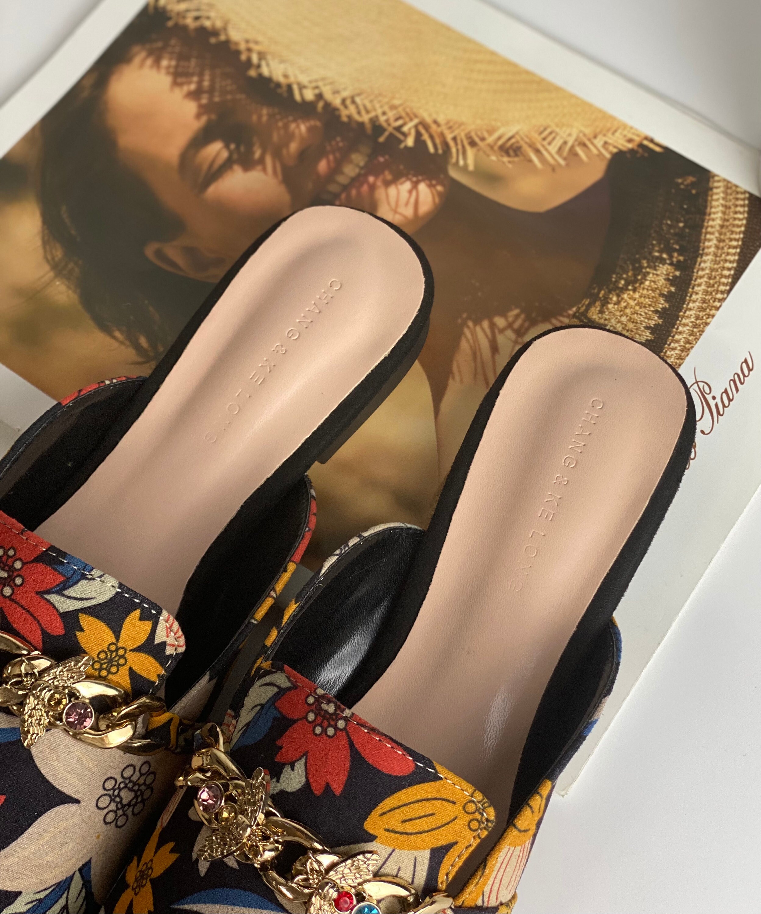 Buy Floral Mule Shoes Woman Pointed Toe Flats Vintage Bee Mules